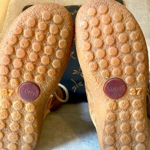 CAMPER moccasins. Size 37 tan/brown